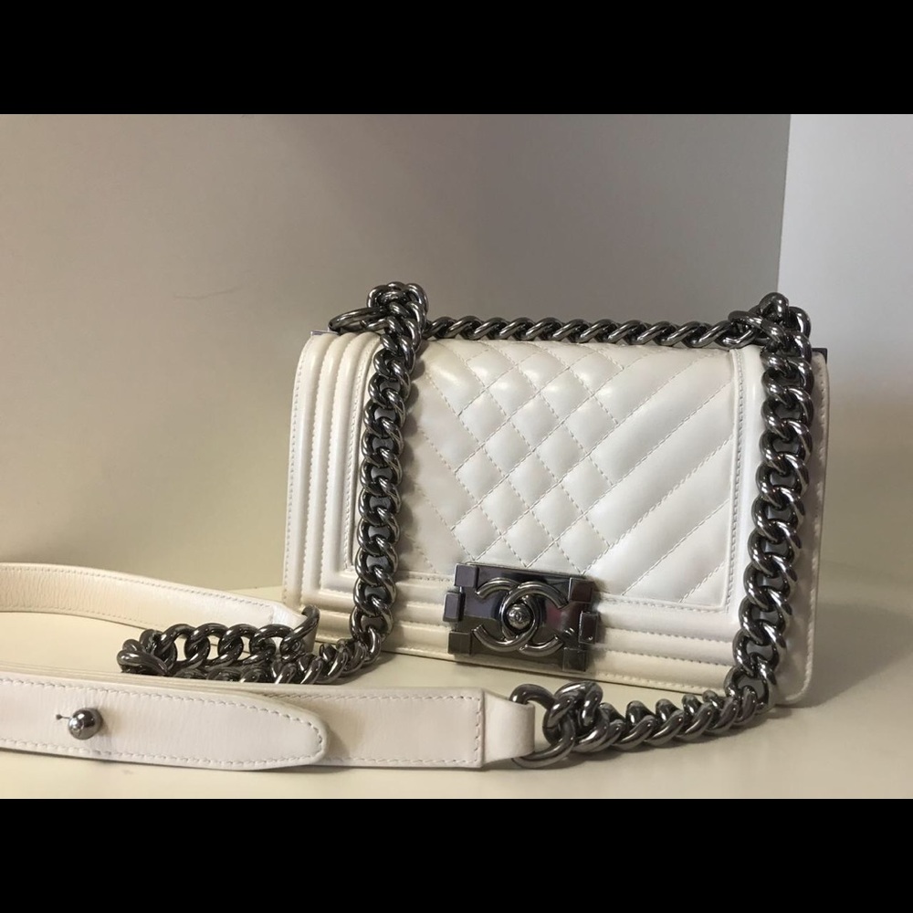 CHANEL White Quilted Crossbody Bag